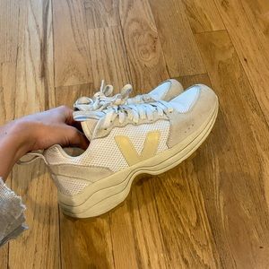 Veja White and Beige Venturi Sneakers
